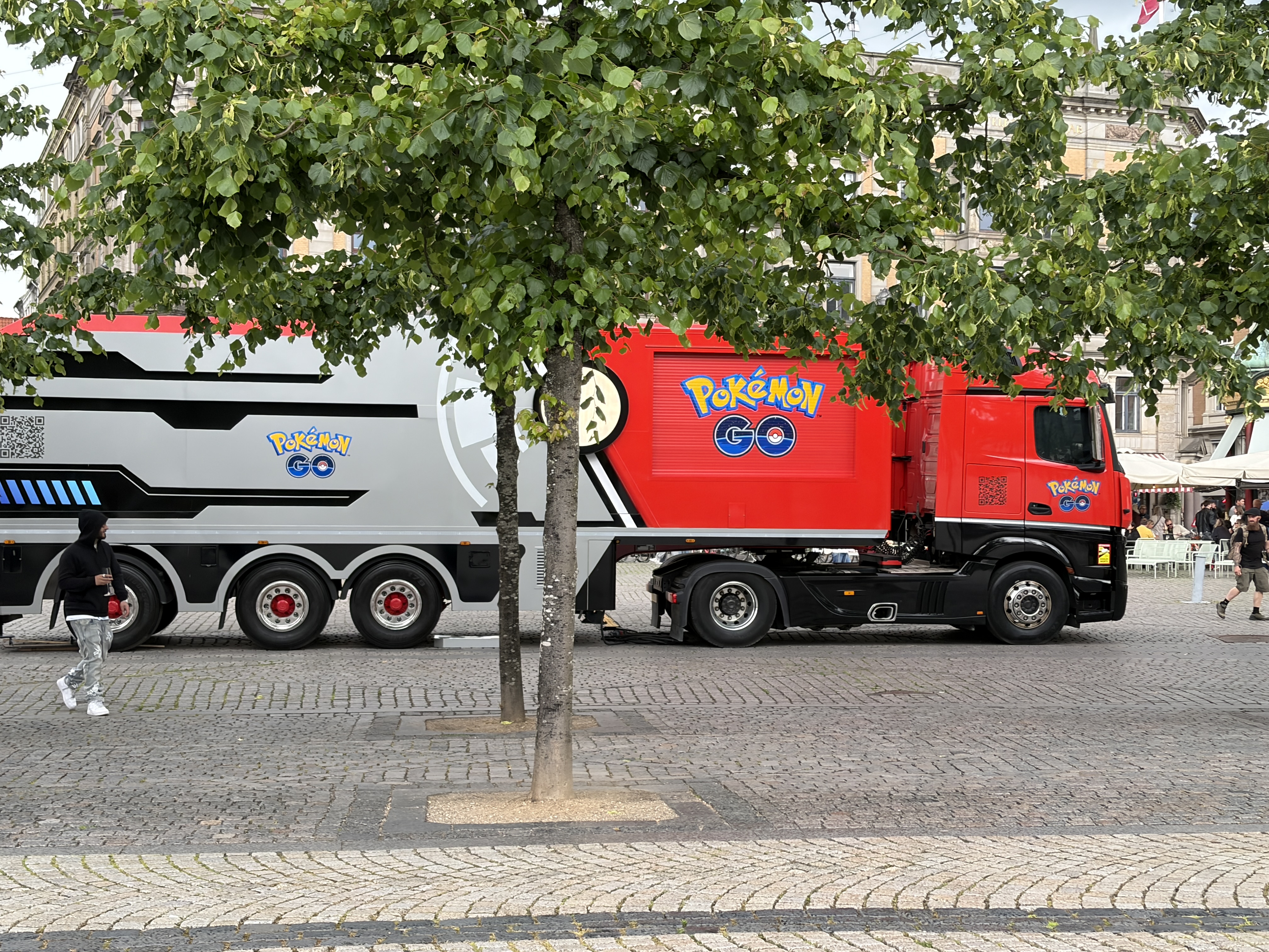 Pokemon Go Bus