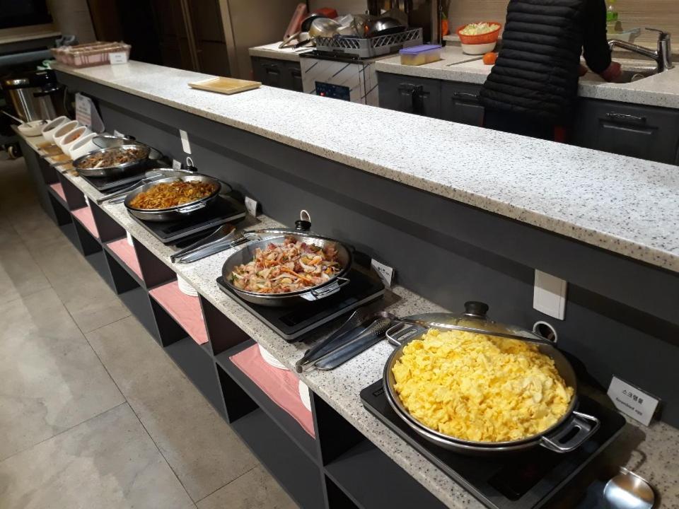 Air Sky Hotel Breakfast