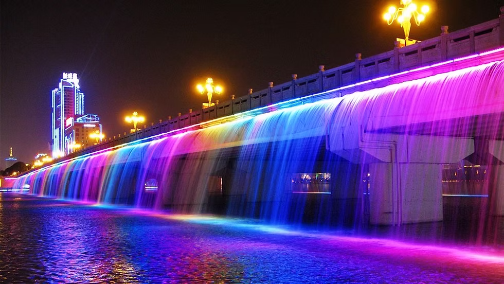 Banpo Bridge Moonlight Rainbow Fountain